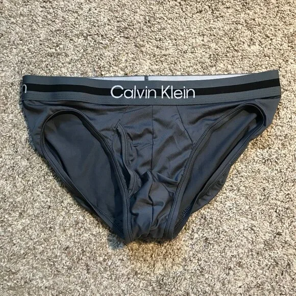 Calvin Klein Briefs - Picture 1 of 4